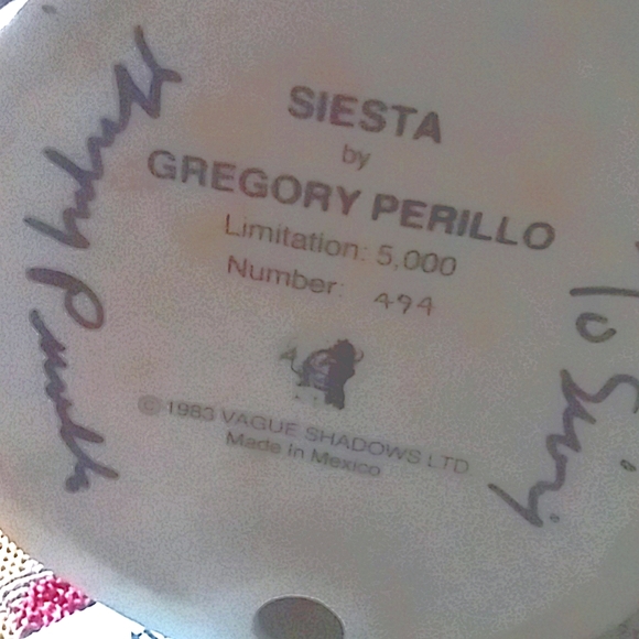 SIGNED "SIESTA" figurine by Gregory Perillo - Picture 3 of 3